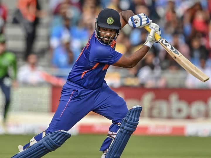 IND Vs NZ Danish Kaneria Reacts On Sanju Samson Not IND Vs NZ Danish Kaneria Reacts On Sanju Samson Not In Playing 11 Team India | Sanju Samson को टीम में नहीं चुने जाने पर भड़के पूर्व पाक दिग्गज, कहा