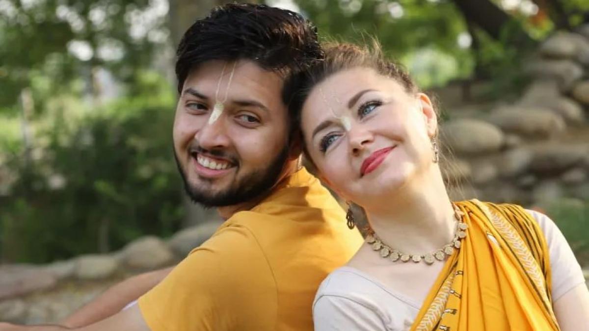 'इस्लाम अपनाने का डाला दबाव' मुस्लिम पति को छोड़ रूसी