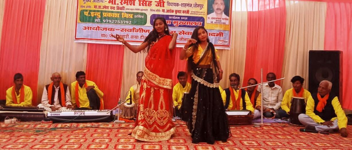 लोकनाट्य मंचन कर दिया गया स्वच्छता का संदेश
