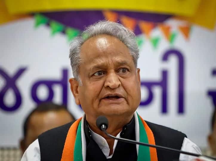 कल आएगा गुजरात का रिजल्ट, जीत-हार से तय होगा गहलोत-हार्दिक