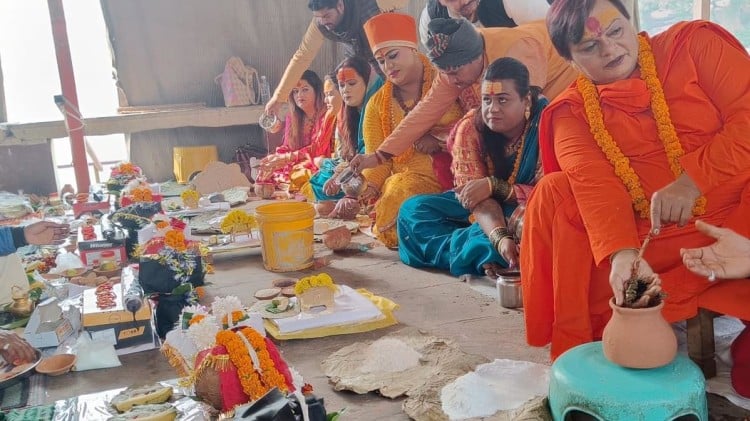 Eunuchs Offered Ancestors In Kashi Mahamandaleshwar Said- 'after 300 Years