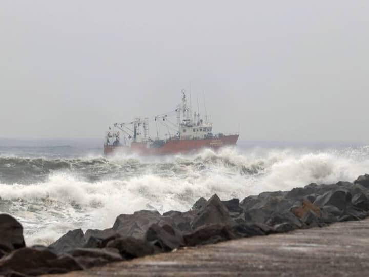 Cyclone Mandus Heavy Rains In Andhra Pradesh Tamil Nadu School