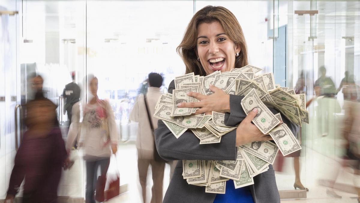 ताइवान की कंपनी ने अपने कुछ कर्मचारियों को एक ही बार में 50 महीनों की सैलरी दे दी (प्रतीकात्‍मक फोटो/गेटी ) 