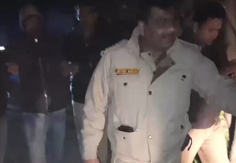 Meerut News : बदमाशों के साथ पुलिस की मुठभेड़, गोली