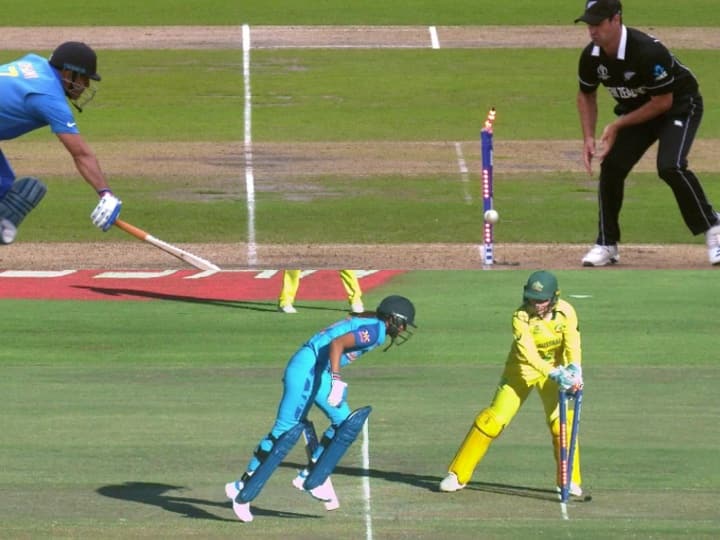 Women's T20 World Cup 2023 Harmanpreet Kaur's Bizarre Run Out Reminds MS Dhoni Of WC 2019 Semi-Final Social Media Reactions