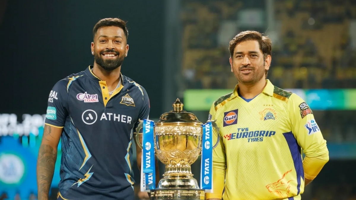 MS Dhoni and Hardik Pandya (@IPL)