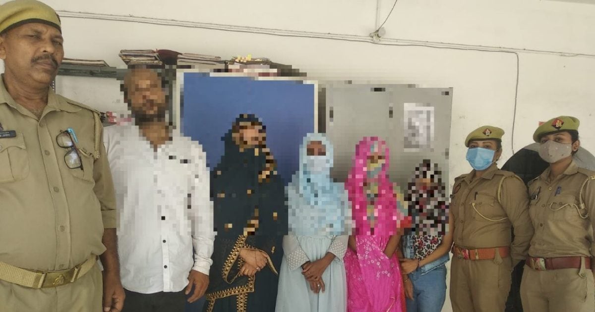 Varanasi: जिस्मफरोशी के सौदागरों पर कसा शिकंजा, जबरन लड़कियों से