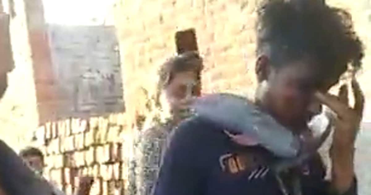 युवती को भगा ले जाने की सजा! चेहरे पर कालिख