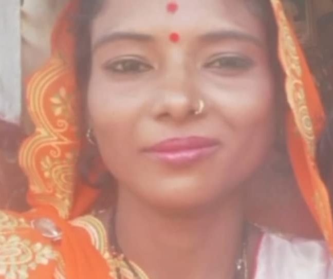 लुटेरी पत्नी जेवर-पैसे लेकर प्रेमी के साथ फरार, पति को