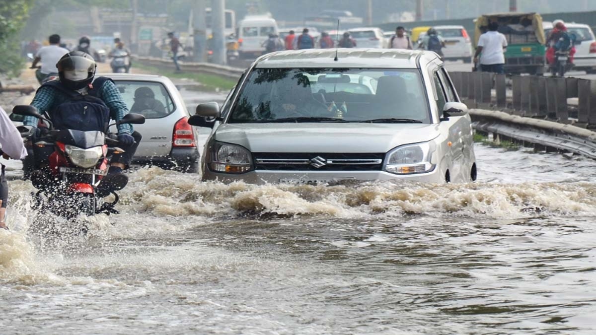 Noida vs Gurugram: मॉनसून आते ही गुरुग्राम-दिल्ली कैसे बन गए Gurugram waterlogging (Photo-PTI)