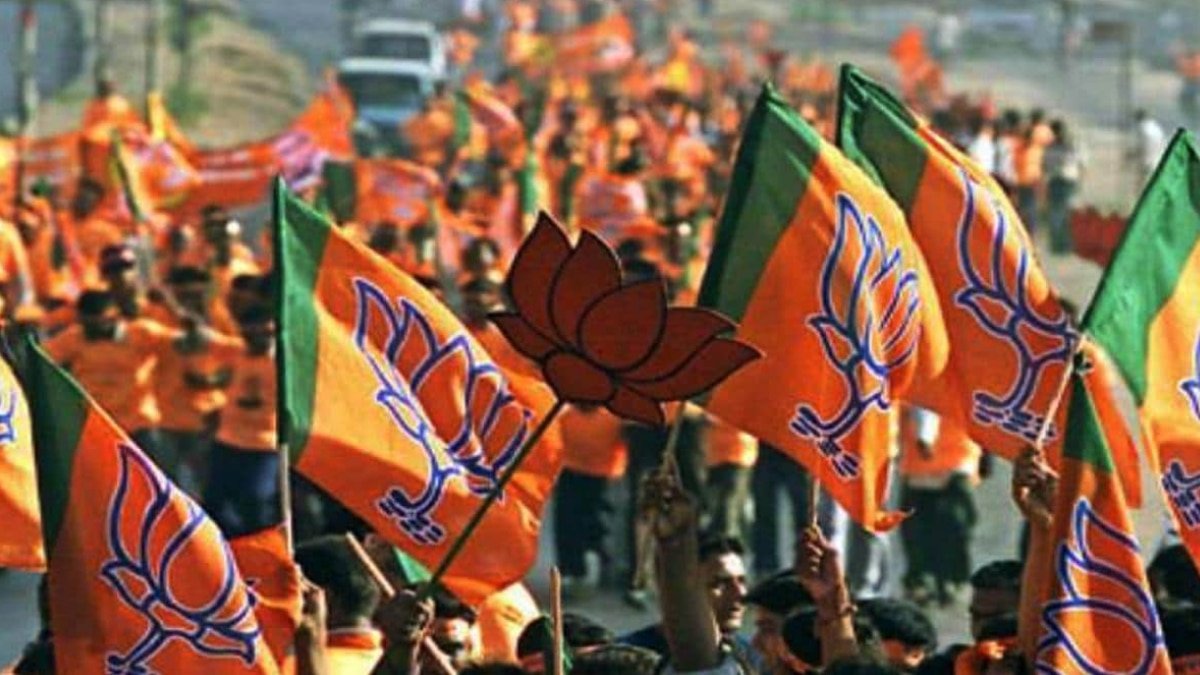 सांसद-विधायक के टारगेट नहीं हुए पूरे, बीजेपी ने बढ़ाई महाजनसंपर्क बीजेपी नेताओं के नहीं पूरे हुए टारगेट