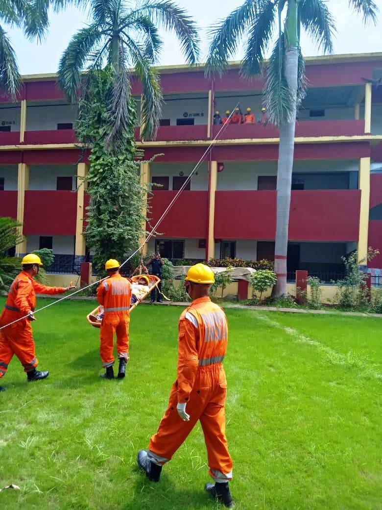 भूकंप आपदा पर एनडीआरएफ और जिला प्रशासन ने किया संयुक्त मॉक अभ्यास