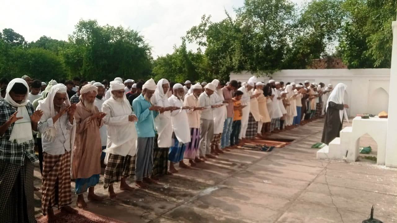 बारिश के लिए दूसरे दिन अदा की गई नमाज
