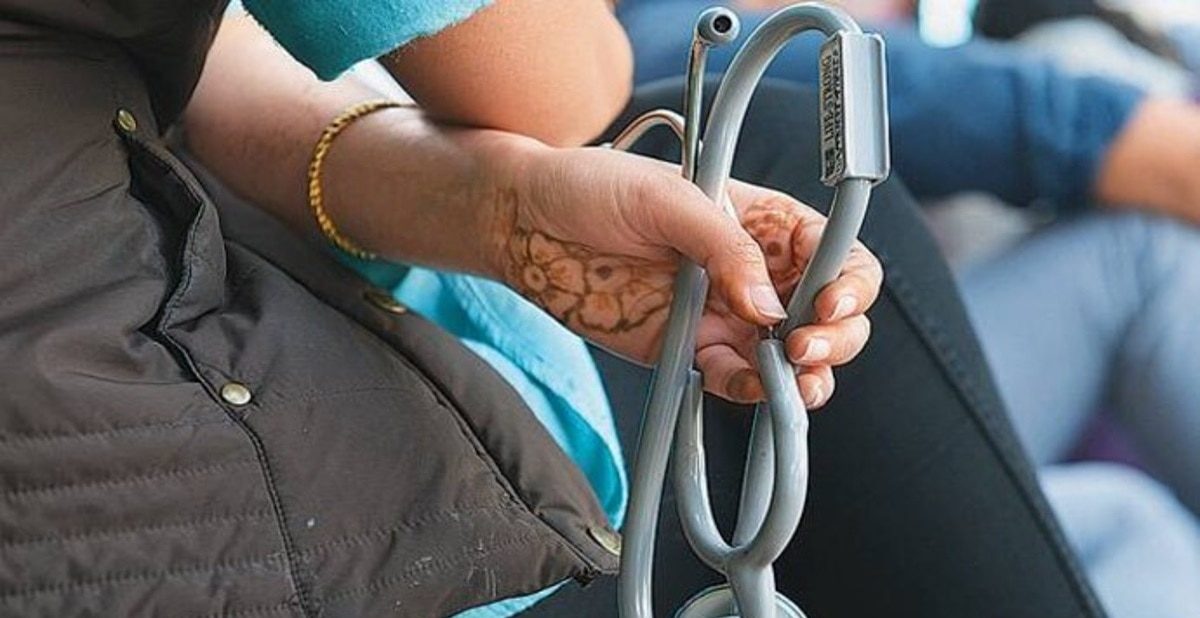 महिला डॉक्टर का बाथरूम में लटकता मिला शव. (सांकेतिक तस्वीर)