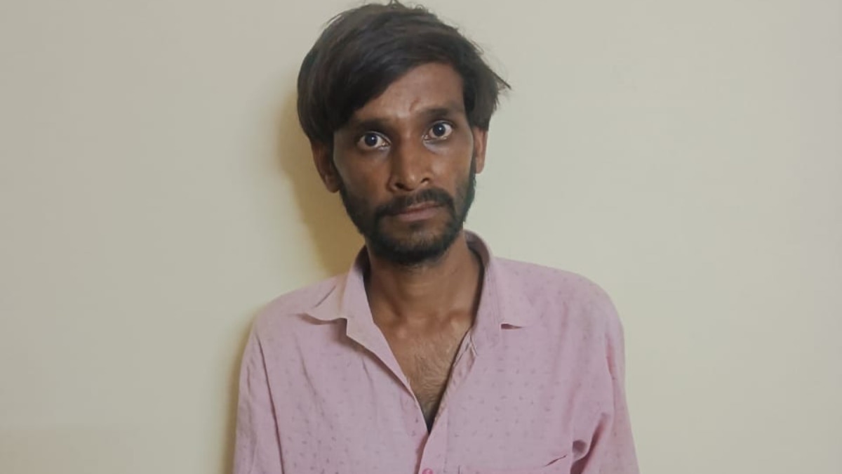 फरार घनश्याम शुक्ला.