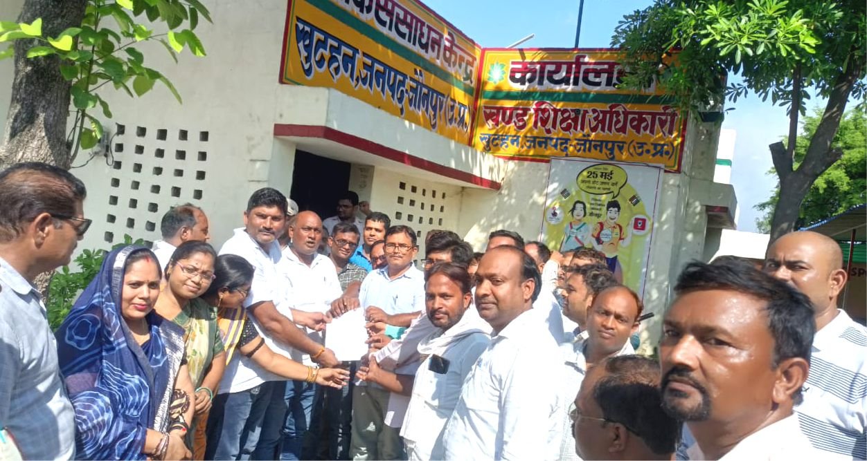 Mass Resignation : 58 शिक्षक संकुलों ने दिया सामूहिक इस्तीफा