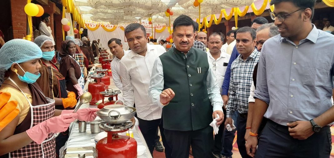 Cooking Competition organized : जनपद स्तरीय पाक-कला प्रतियोगिता का हुआ आयोजन