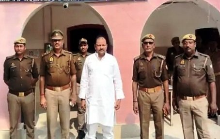 Jaunpur News: dhokhadhadi के आरोप में मछलीशहर Chairman गये जेल