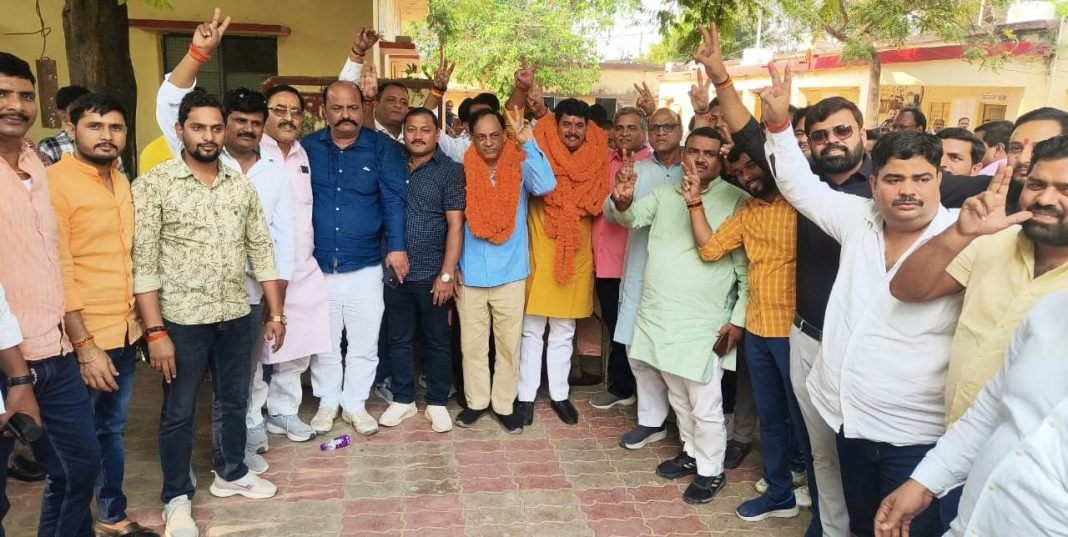 Jaunpur News : पीडब्लूडी ठेकेदार संघ के अध्यक्ष चुने गए आजाद सिंह