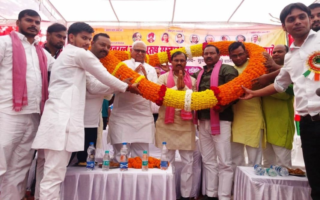Jaunpur News : देश को स्थापित करने में सरदार पटेल की अहम भूमिका : राम शिरोमणी Jaunpur News : देश को स्थापित करने में सरदार पटेल की अहम भूमिका : राम शिरोमणी