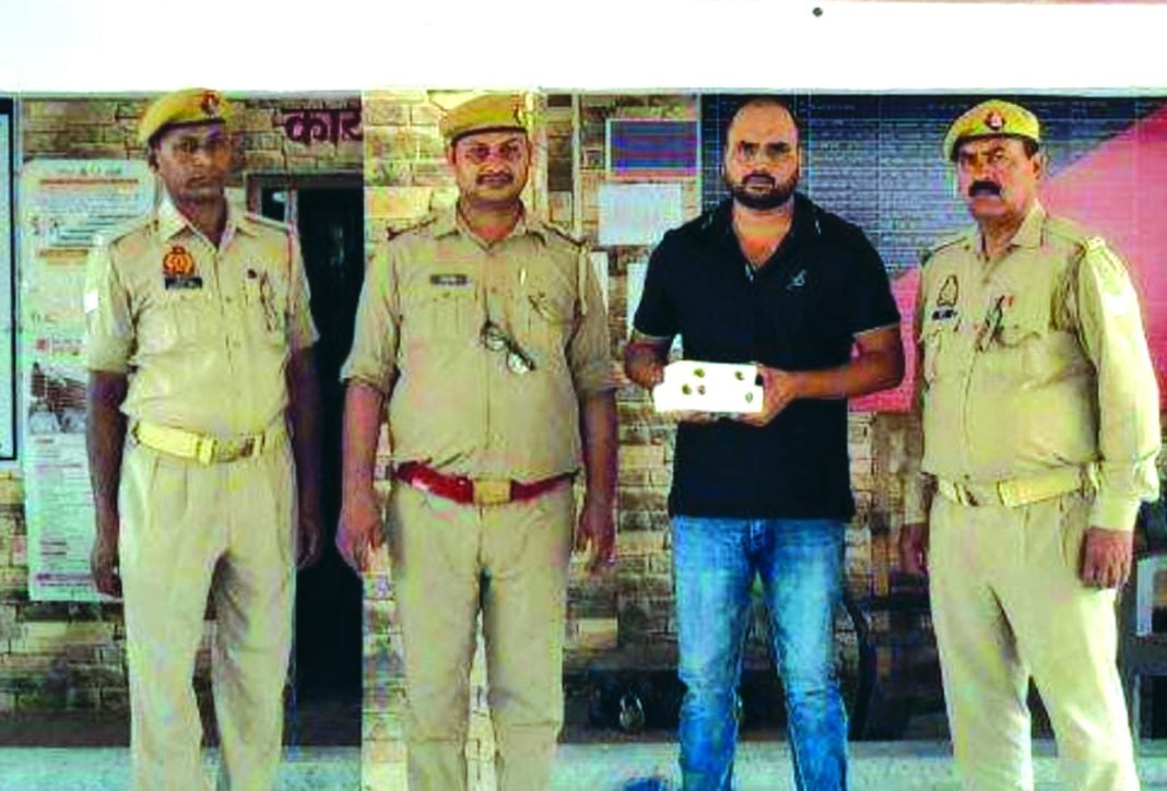 अवैध तमंचा और कारतूस के साथ एक अभियुक्त गिरफ्तार