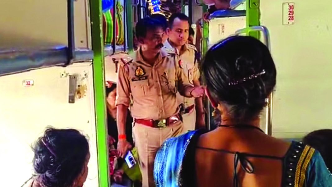 ट्रेन को बम से उड़ाने की धमकी पर हलकान रही पुलिस