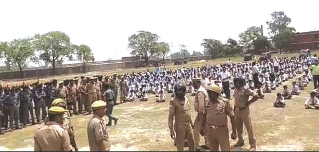 सेंट थॉमस इण्टर कॉलेज में प्रशासन ने कराया माक ड्रिल
