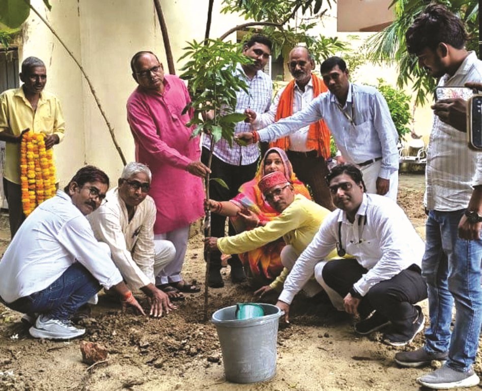 बदलापुर सीएचसी में प्रधानमंत्री जन्मदिन पर ‘स्वस्थ नारी, स्वस्थ परिवार’ अभियान आयोजित