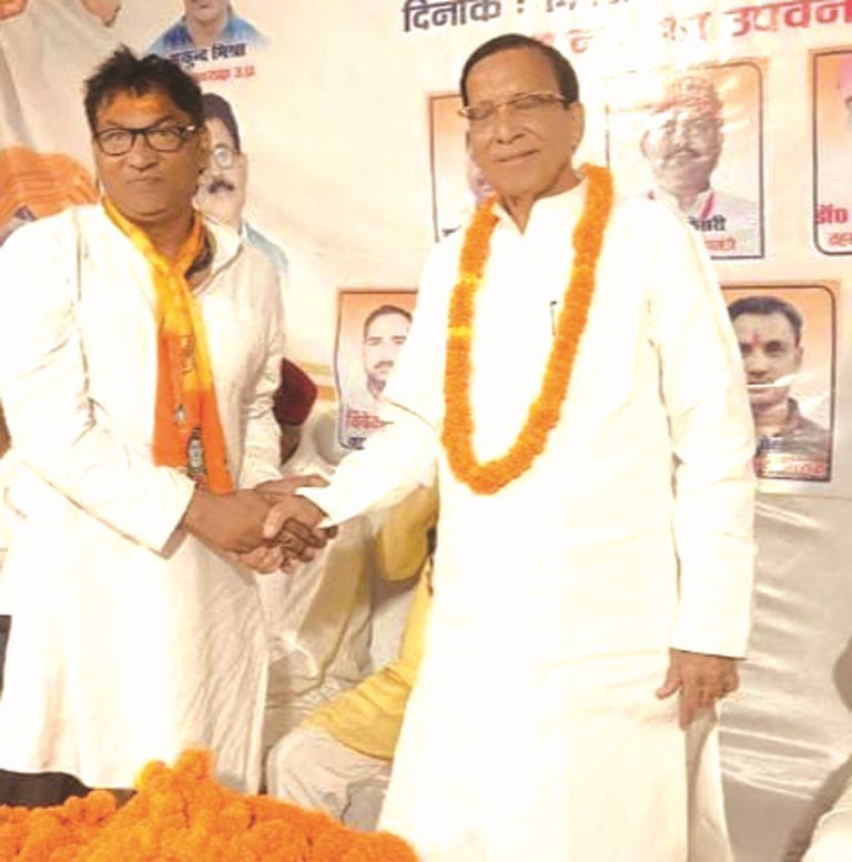 समागम कार्यक्रम में काफी संख्या में व्यापारी नेताओं ने किया शिरकत समागम कार्यक्रम में काफी संख्या में व्यापारी नेताओं ने किया शिरकत