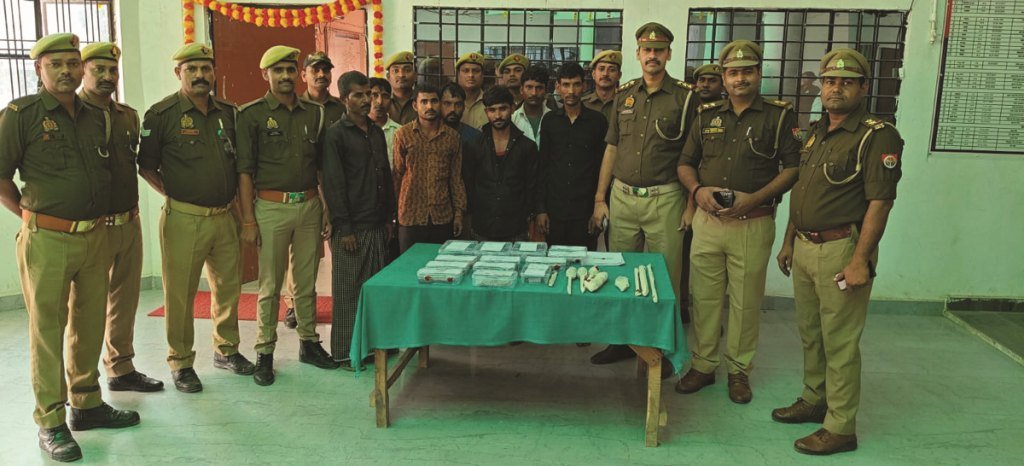 पुलिस मुठभेड़ में दो अन्तर्जनपदीय शातिर चोर घायल, नौ गिरफ्तार पुलिस मुठभेड़ में दो अन्तर्जनपदीय शातिर चोर घायल, नौ गिरफ्तार
