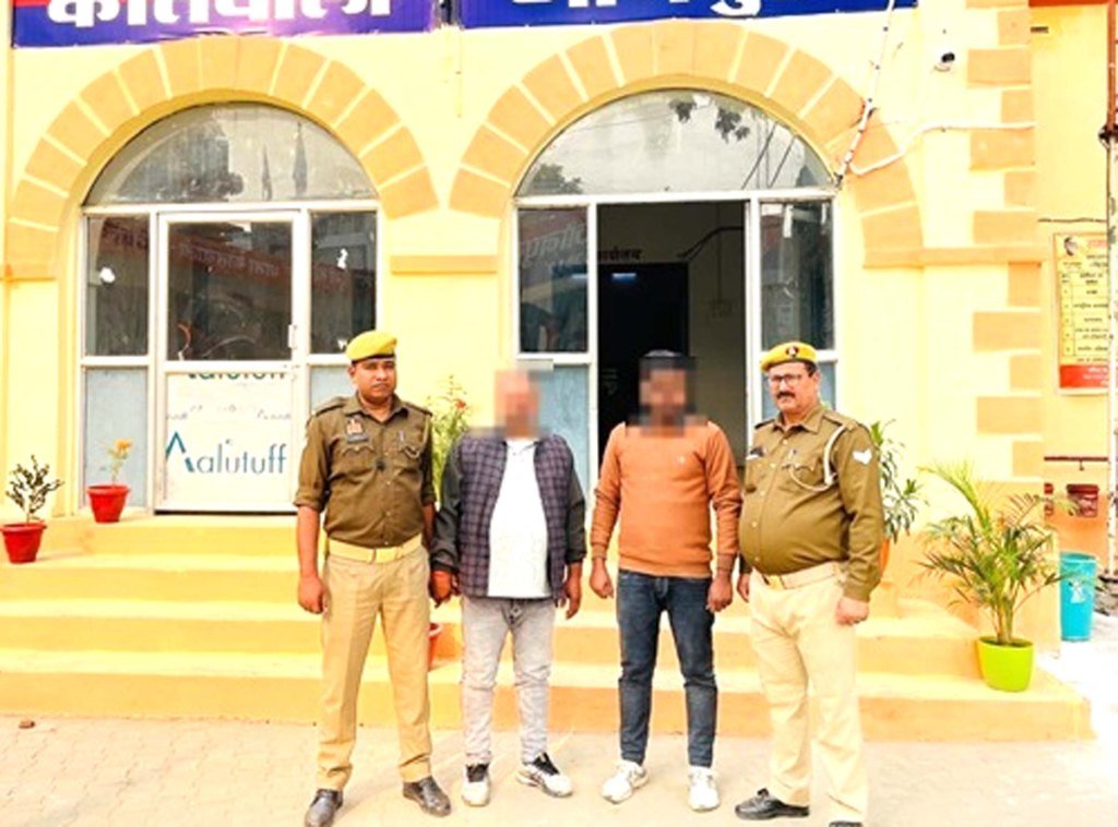 फर्जी दस्तावेज़ बनाने का भंडाफोड़, दो गिरफ्तार फर्जी दस्तावेज़ बनाने का भंडाफोड़, दो गिरफ्तार