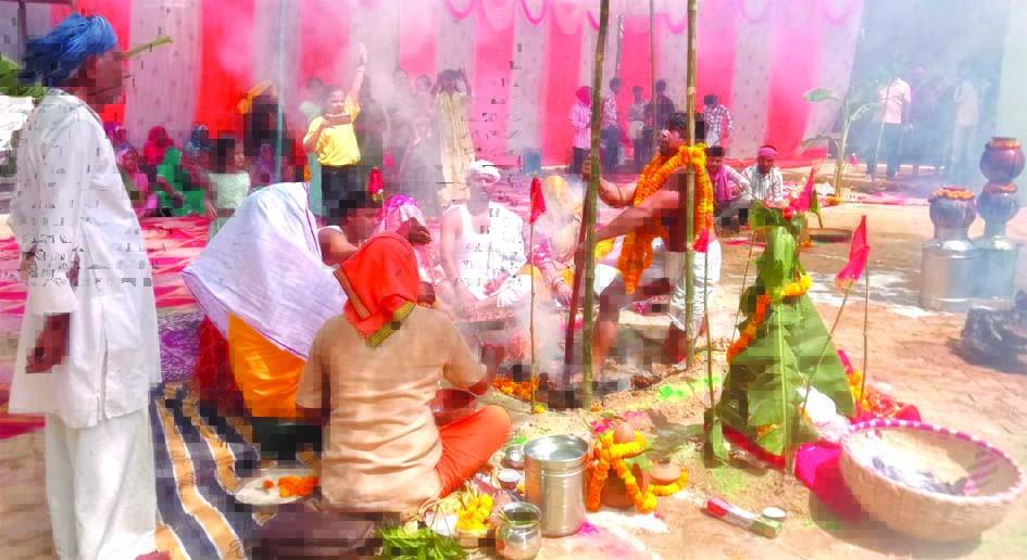 बथुआवर में काशी पूजा का भव्य आयोजन और ग्रामीणों की भीड़