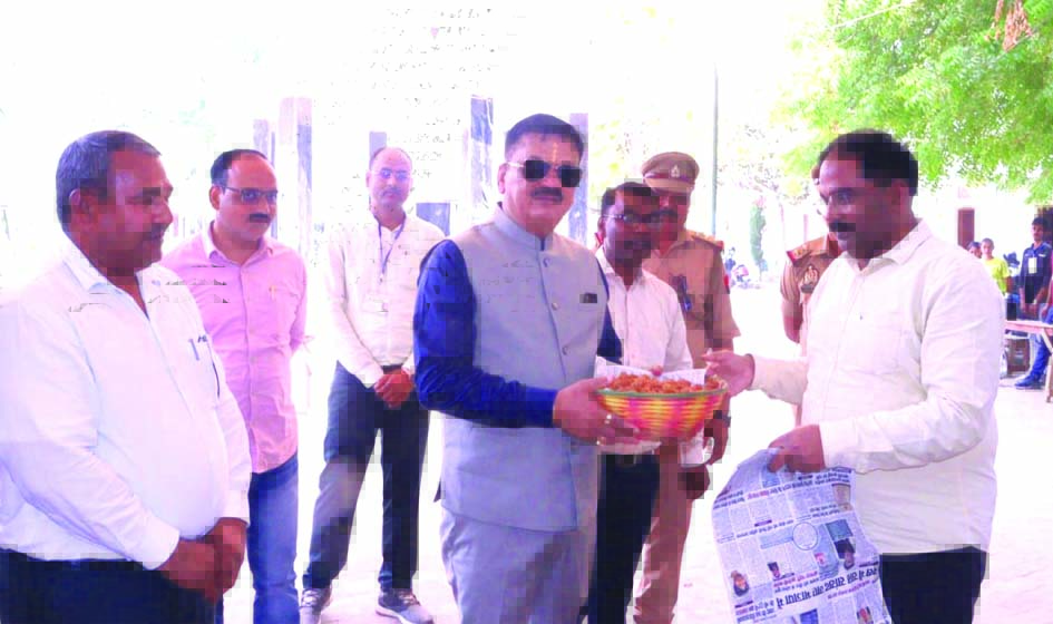 होमगार्ड परीक्षा जौनपुर कड़ी सुरक्षा और बायोमेट्रिक जांच