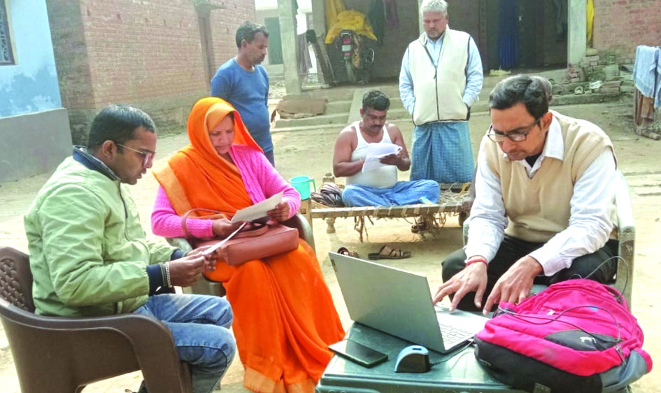 Ayushman Card Scheme Jaunpur आयुष्मान भारत योजना के तहत जौनपुर में लाखों आयुष्मान कार्ड बनाए गए