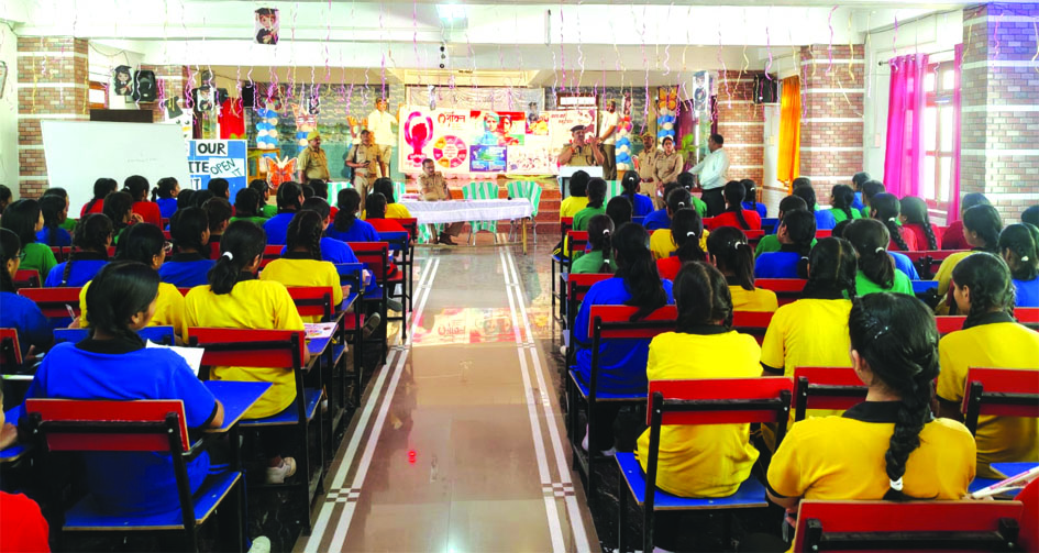 मिशन शक्ति अभियान के तहत पुलिस ने चलाया जागरूकता अभियान