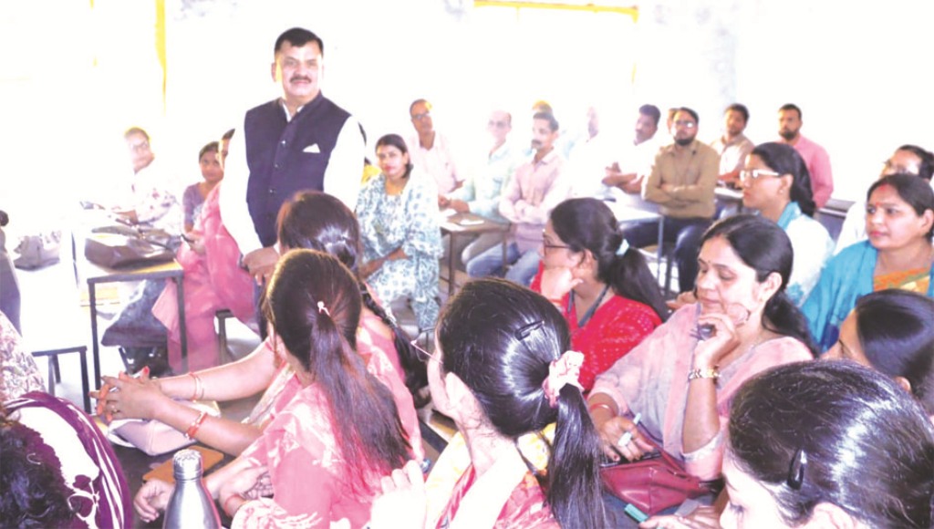 Census 2027 training program Jaunpur enumerators