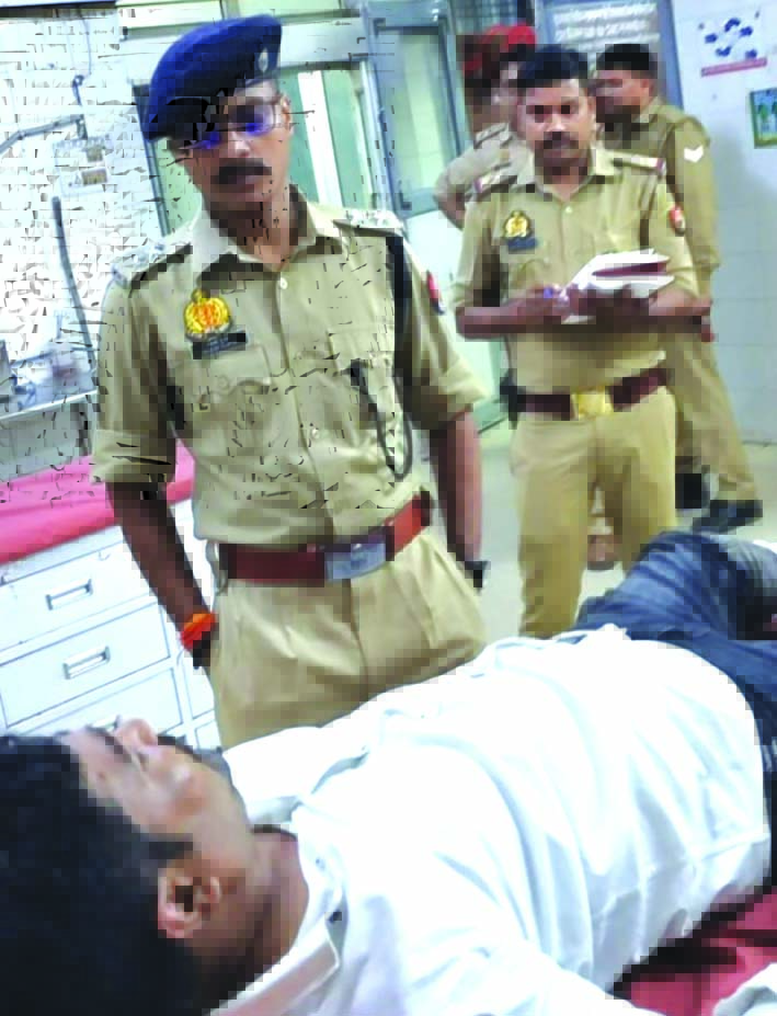 जौनपुर में पुलिस मुठभेड़ के दौरान गिरफ्तार आरोपी