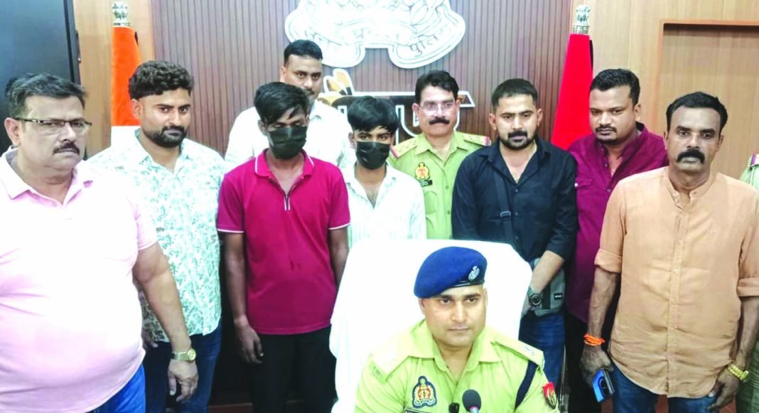 जौनपुर के केराकत में पुलिस मुठभेड़ के दौरान गिरफ्तार किए गए चार बदमाशों की कार्रवाई