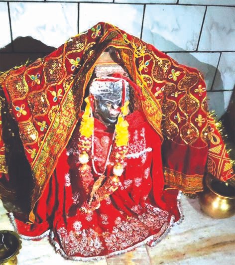 भगवती माता मंदिर चोरी मामला थानागद्दी बाजार स्थित भगवती माता मंदिर जहां से चांदी का मुखौटा चोरी हुआ