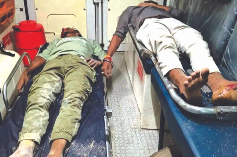 आमने-सामने टकराईं दो बाइक, दो युवकों की मौत, एक गंभीर आमने-सामने टकराईं दो बाइक, दो युवकों की मौत, एक गंभीर