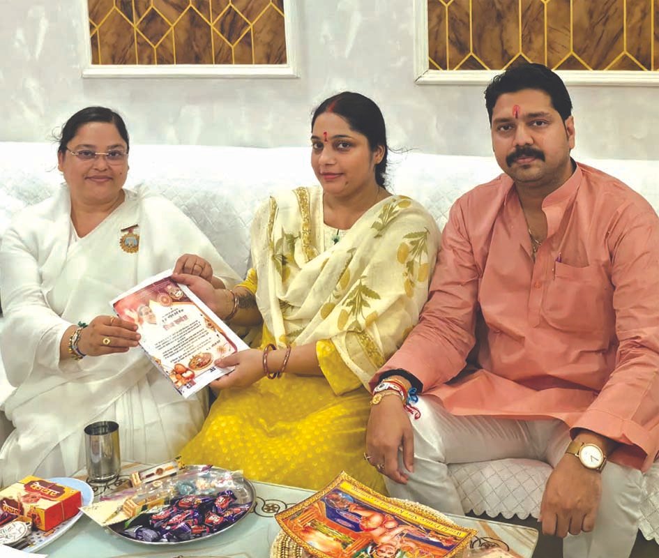 ब्रह्माकुमारी बहनों ने नगर पंचायत अध्यक्ष को बांधी राखी