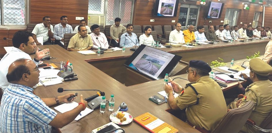 नगर निकायों के हर निर्माण स्थल पर लगाना होगा सूचना बोर्ड