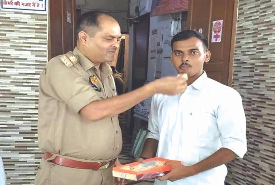 ग्राम पंचायत अधिकारी पद पर चयनित सिंगरामऊ थाने के आरक्षी शुभम कुमार