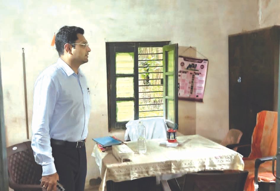 डीएम ने राजकीय पशु चिकित्सालय कटघर रामनगर का किया निरीक्षण