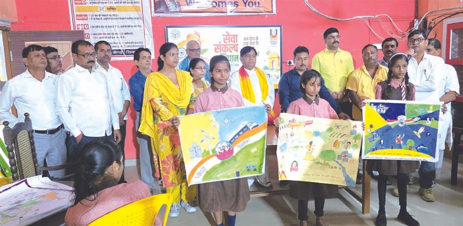 पेंटिंग प्रतियोगिता में साक्षी विश्वकर्मा प्रथम