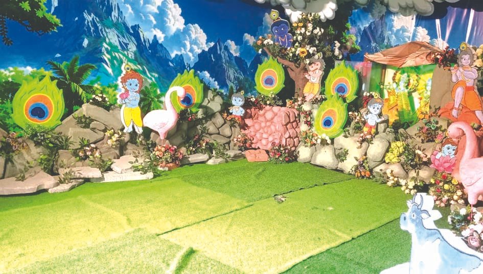जन्माष्टमी की तैयारियां तेज, कान्हा के स्वागत को तैयार जौनपुर