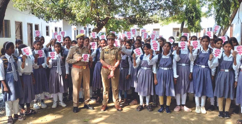 मिशन शक्ति के तहत छात्राओं को आत्मरक्षा के गुर सिखाए, हेल्पलाइन की दी जानकारी