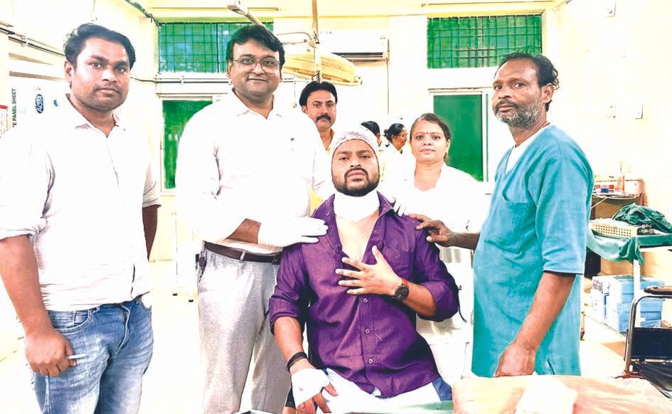 चाइनीज मांझे से घायल खालिद अस्पताल से डिस्चार्ज