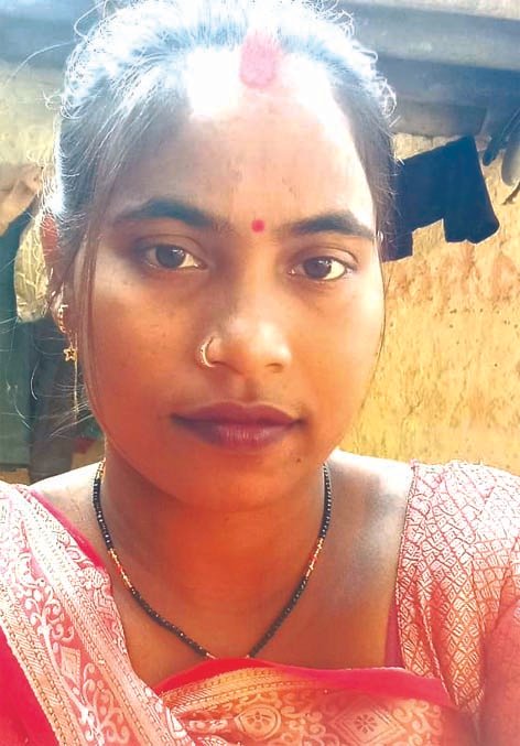 सर्पदंश से विवाहिता की मौत, परिजनों में मचा कोहराम सर्पदंश से विवाहिता की मौत, परिजनों में मचा कोहराम