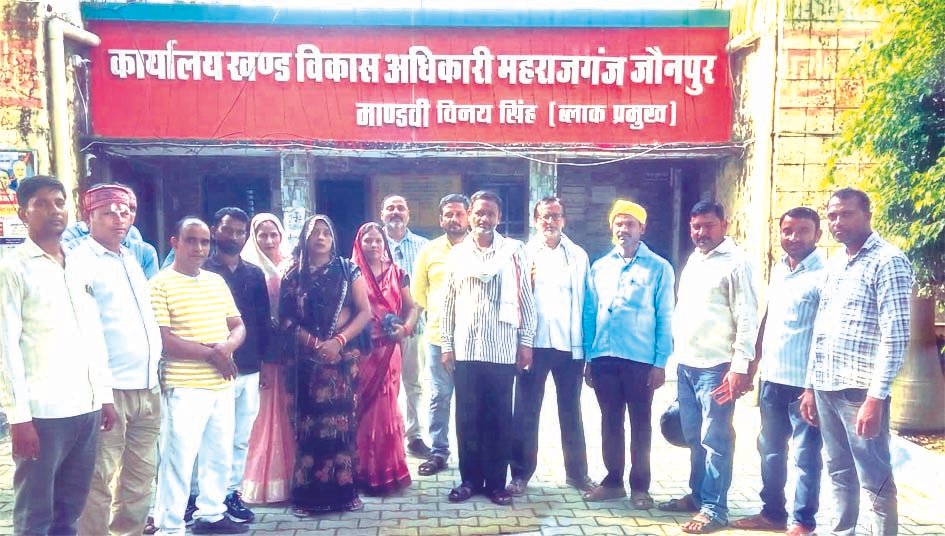 नौ माह से मानदेय बकाया, 12 अक्टूबर से काम बंद करेंगे ग्राम रोजगार सेवक